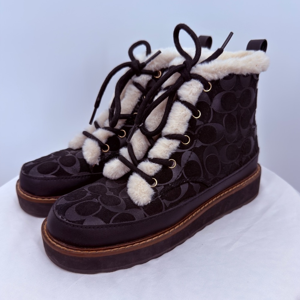 Coach CE325 Signature Shearling Lined Lace Up Boots Size 6.5B Black - Picture 1 of 9